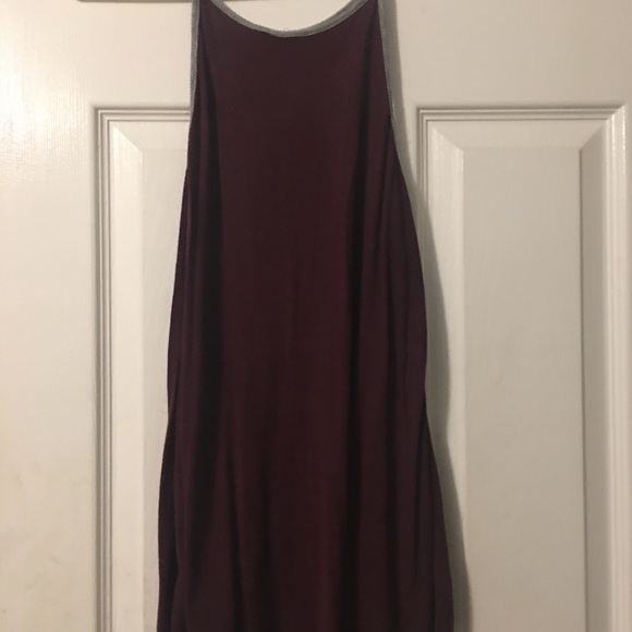 A maroon tank top in great condition - Picture 1 of 1